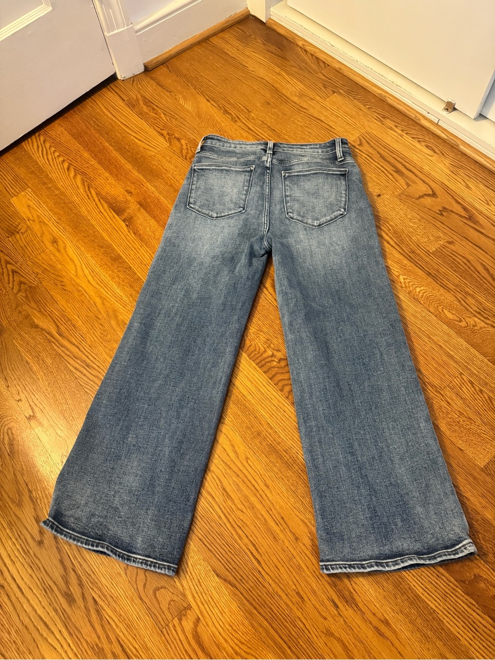High-Rise Wide Leg Jeans in Faded Blue - Picture 2 of 3